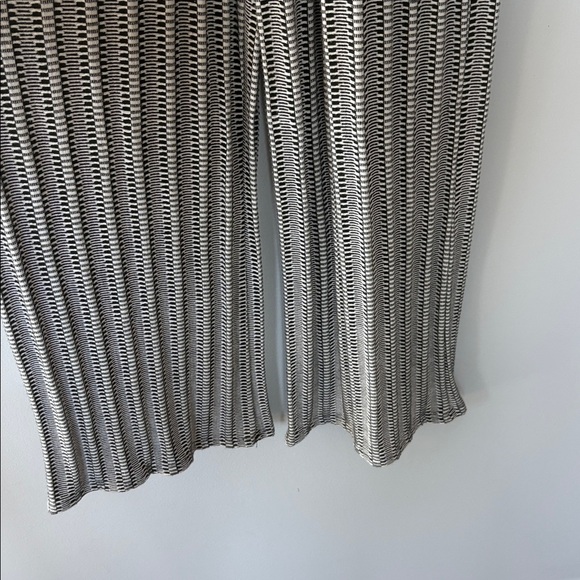 Caution To The Wind Jersey Knit pants Jumpsuit/Romper in Gray & White - Picture 3 of 7